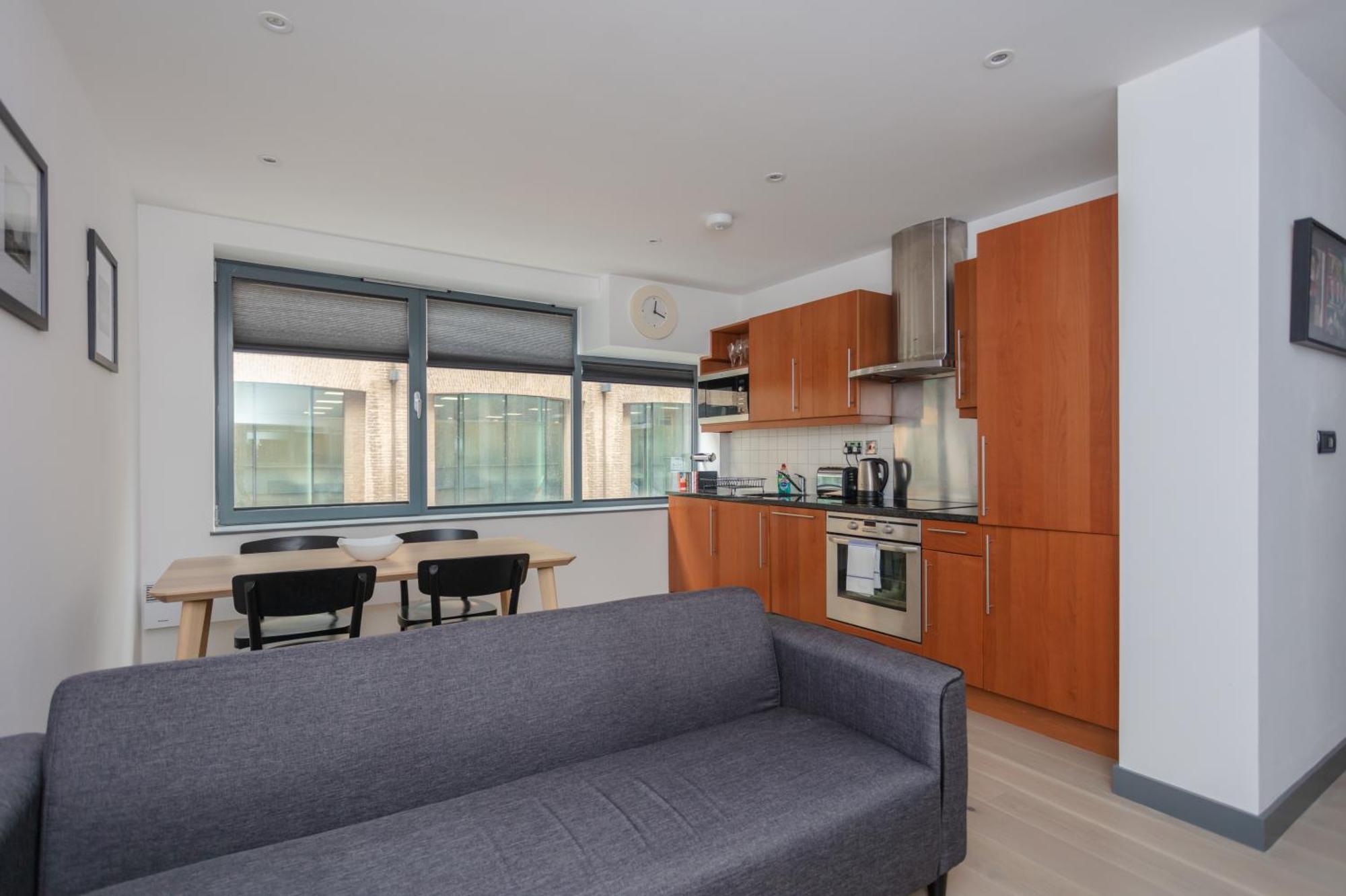 Stylish 1 Bedroom Apartment In Holborn In A Great Location Londen Buitenkant foto